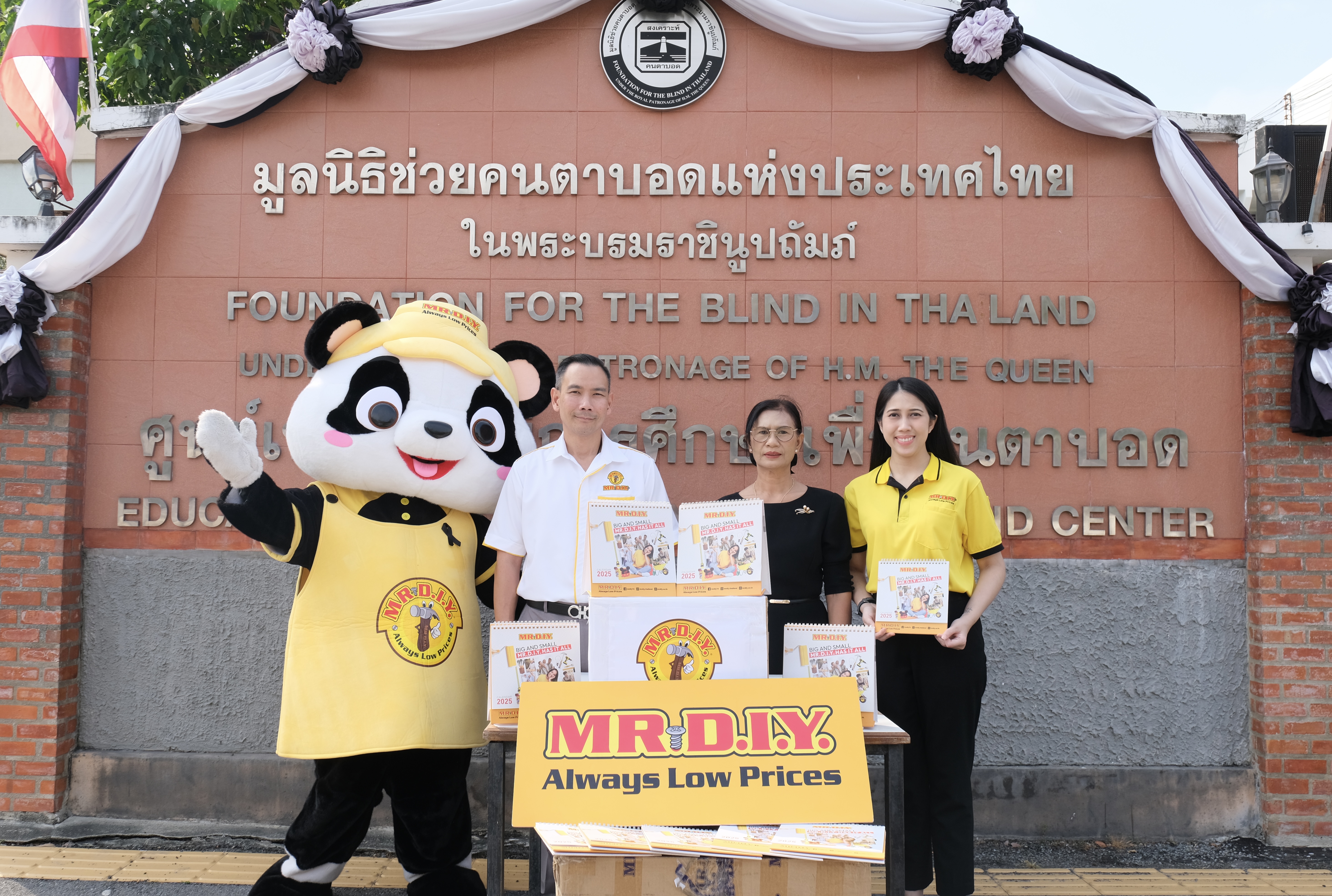 MR. D.I.Y. Spreads Kindness by Donating Used Calendars to Create Learning Materials, Supporting Educational Opportunities for People with Visual Impairments for the 4th Consecutive Year