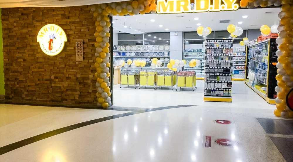 สาขาที่ 214 เซ็นจูรี่ เดอะ มูฟวี่ พลาซ่า สาขาอนุสาวรีย์ชัยสมรภูมิ