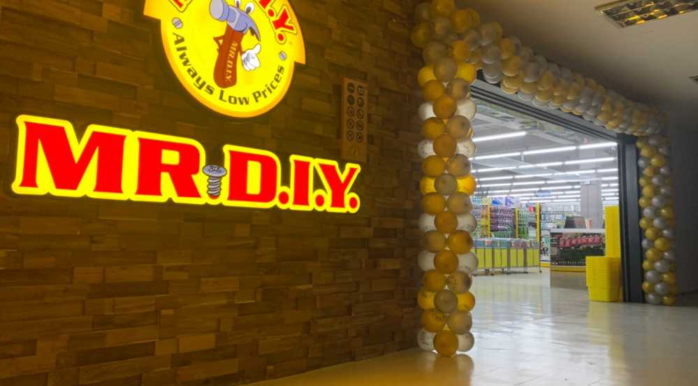 สาขาที่ 218 ห้างสรรพสินค้า อัมพร