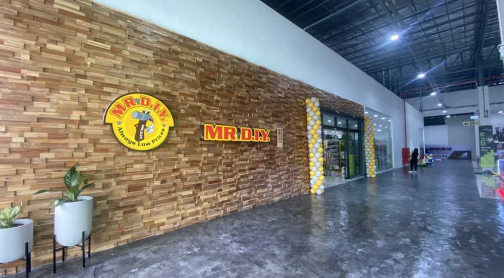 สาขาที่ 237 แจส วิลเลจ อมตะ-ชลบุรี